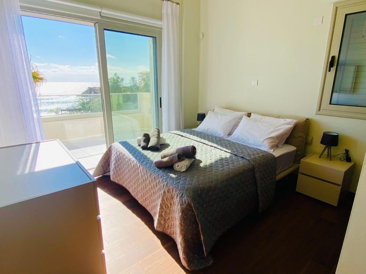 Coral Bay Beach Villa Paphos Esterno foto