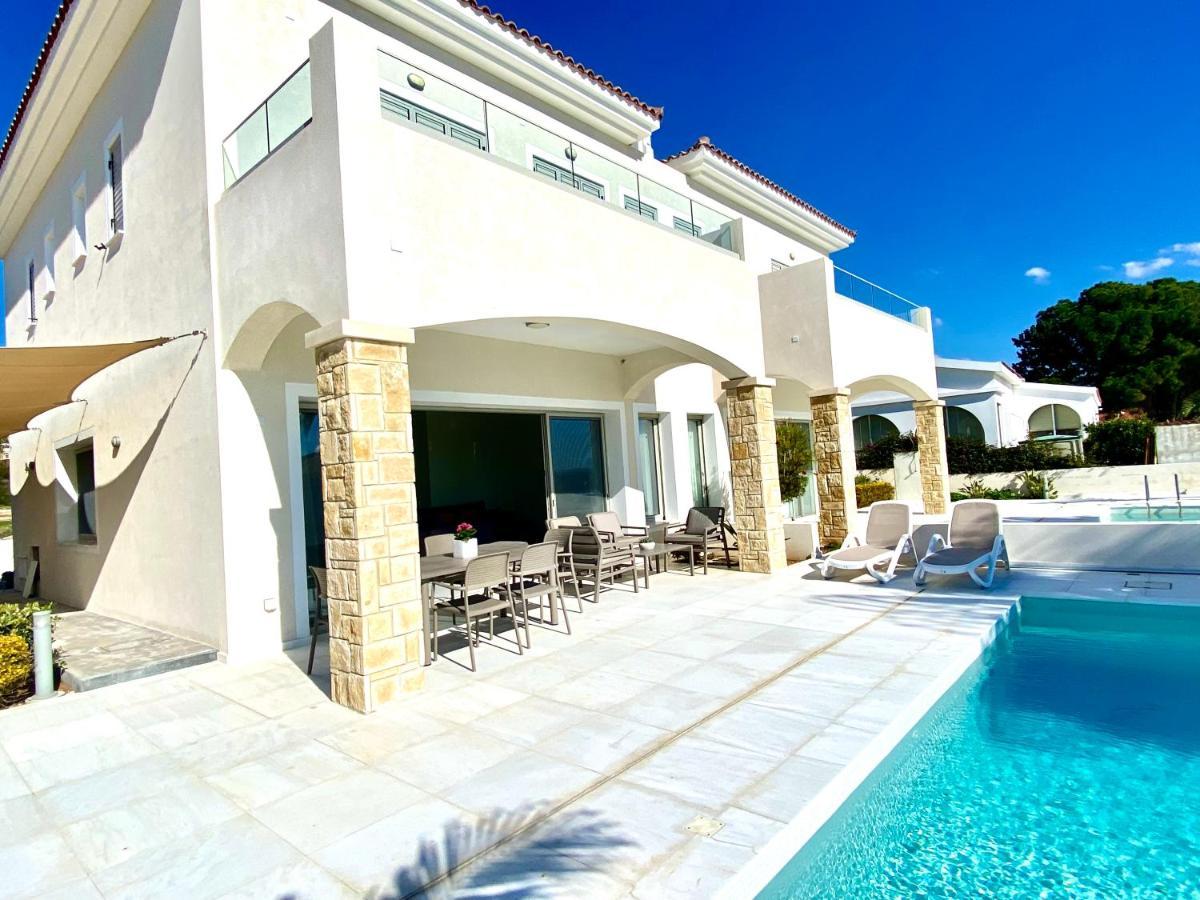 Coral Bay Beach Villa Paphos Esterno foto