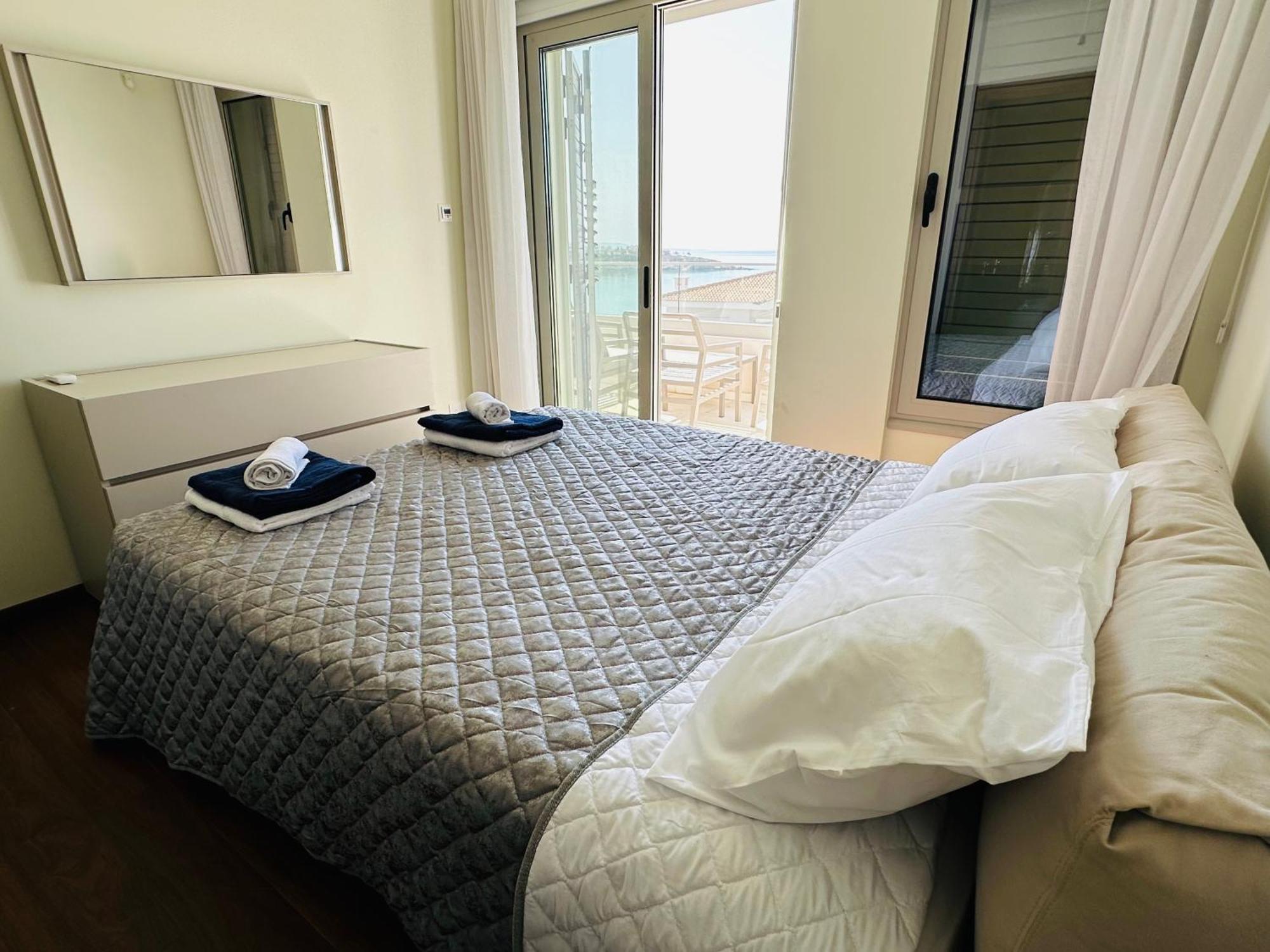 Coral Bay Beach Villa Paphos Esterno foto