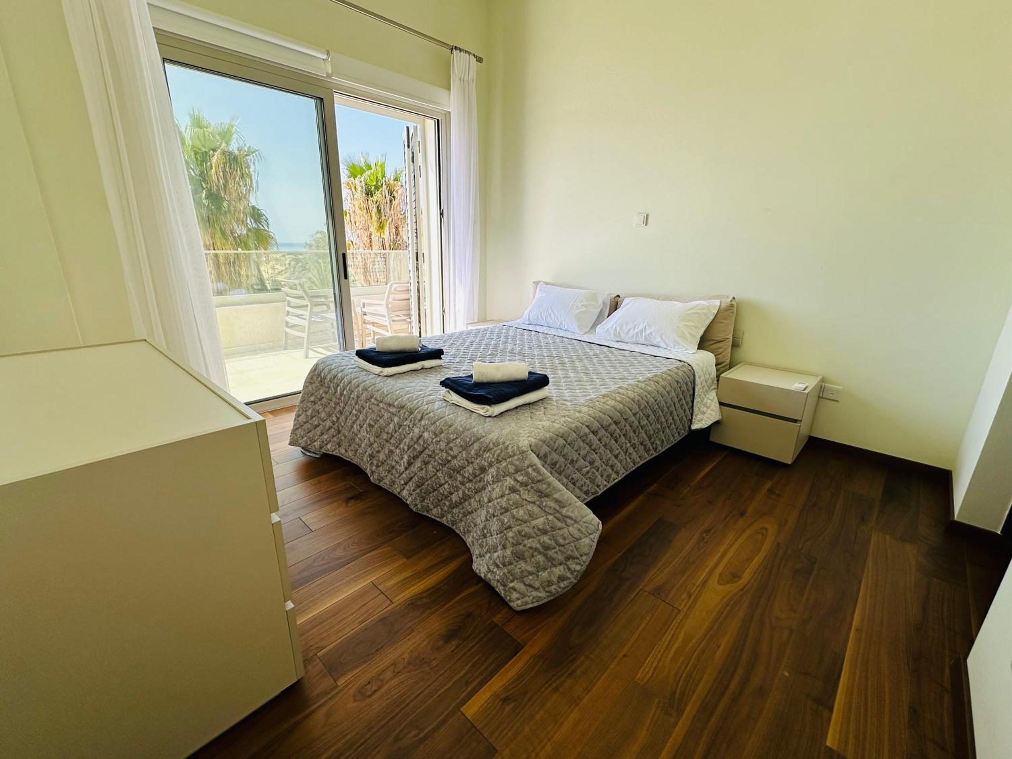 Coral Bay Beach Villa Paphos Esterno foto