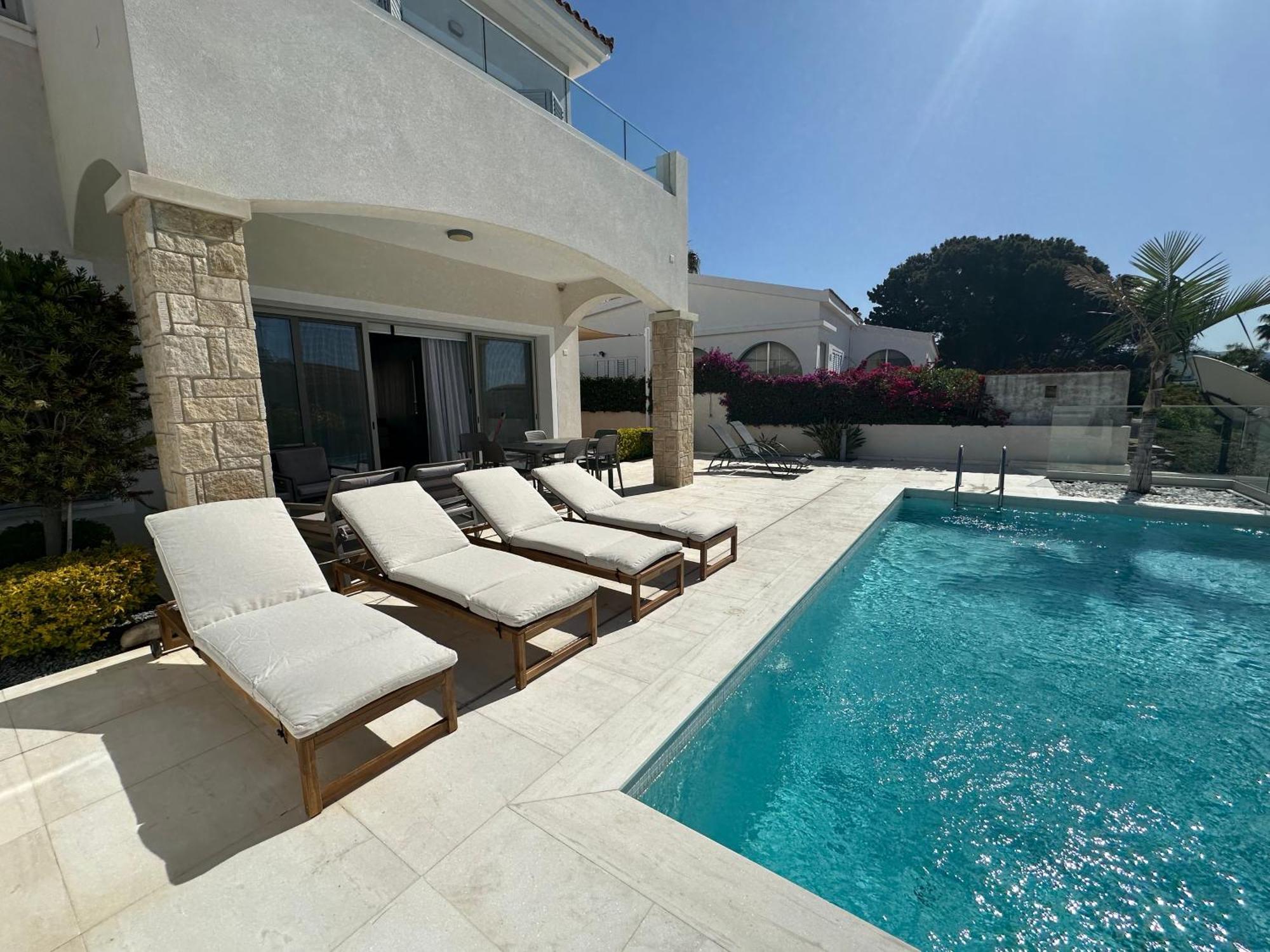 Coral Bay Beach Villa Paphos Esterno foto